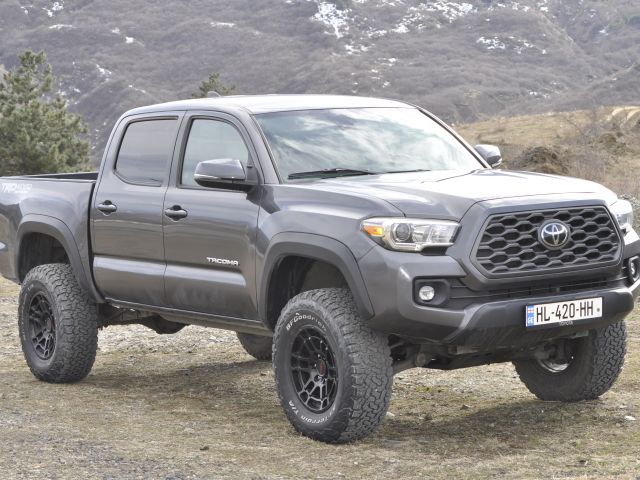 4. Toyota Tacoma 2020 Year